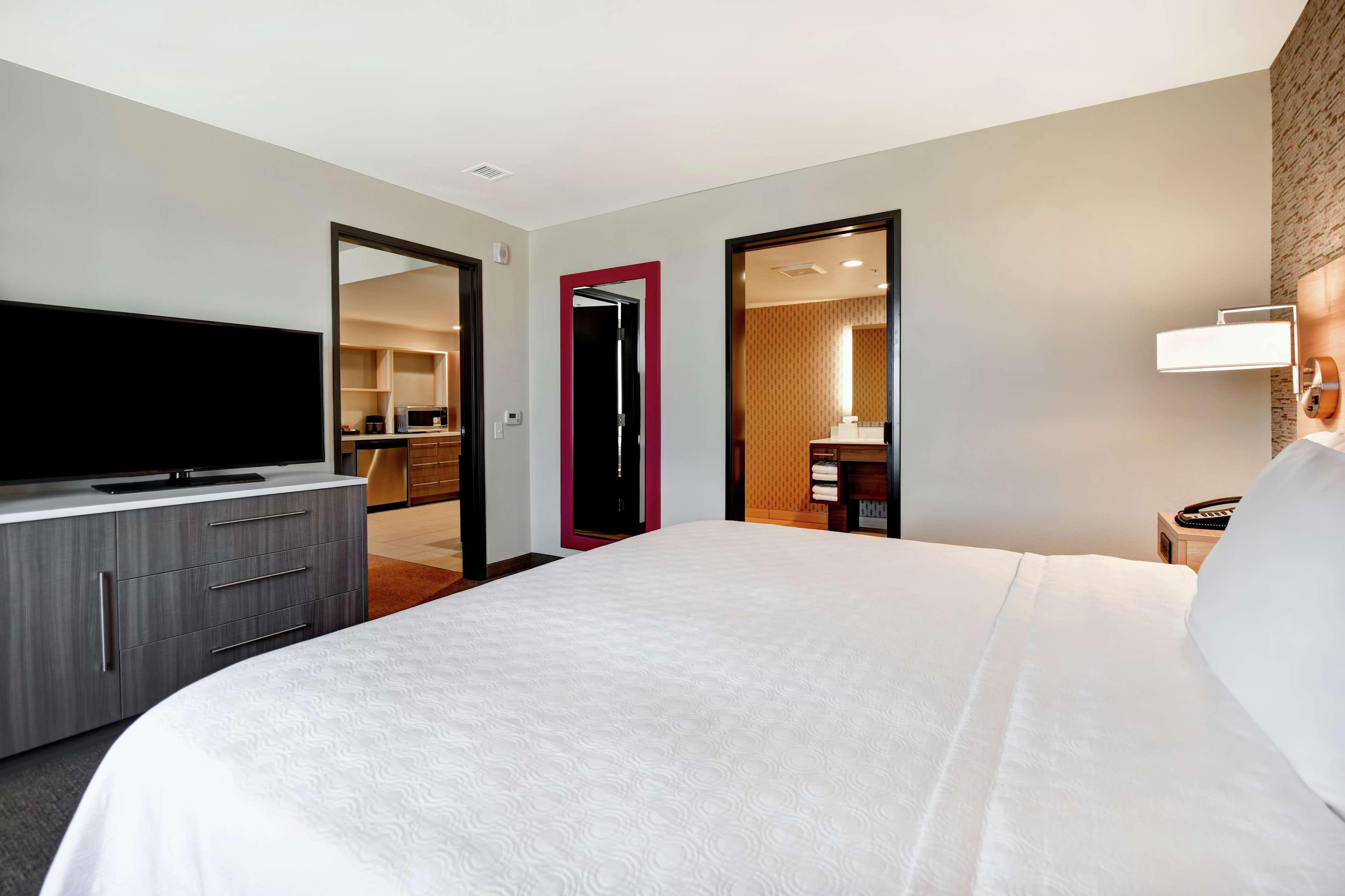 Home2 Suites By Hilton Victorville Exterior photo