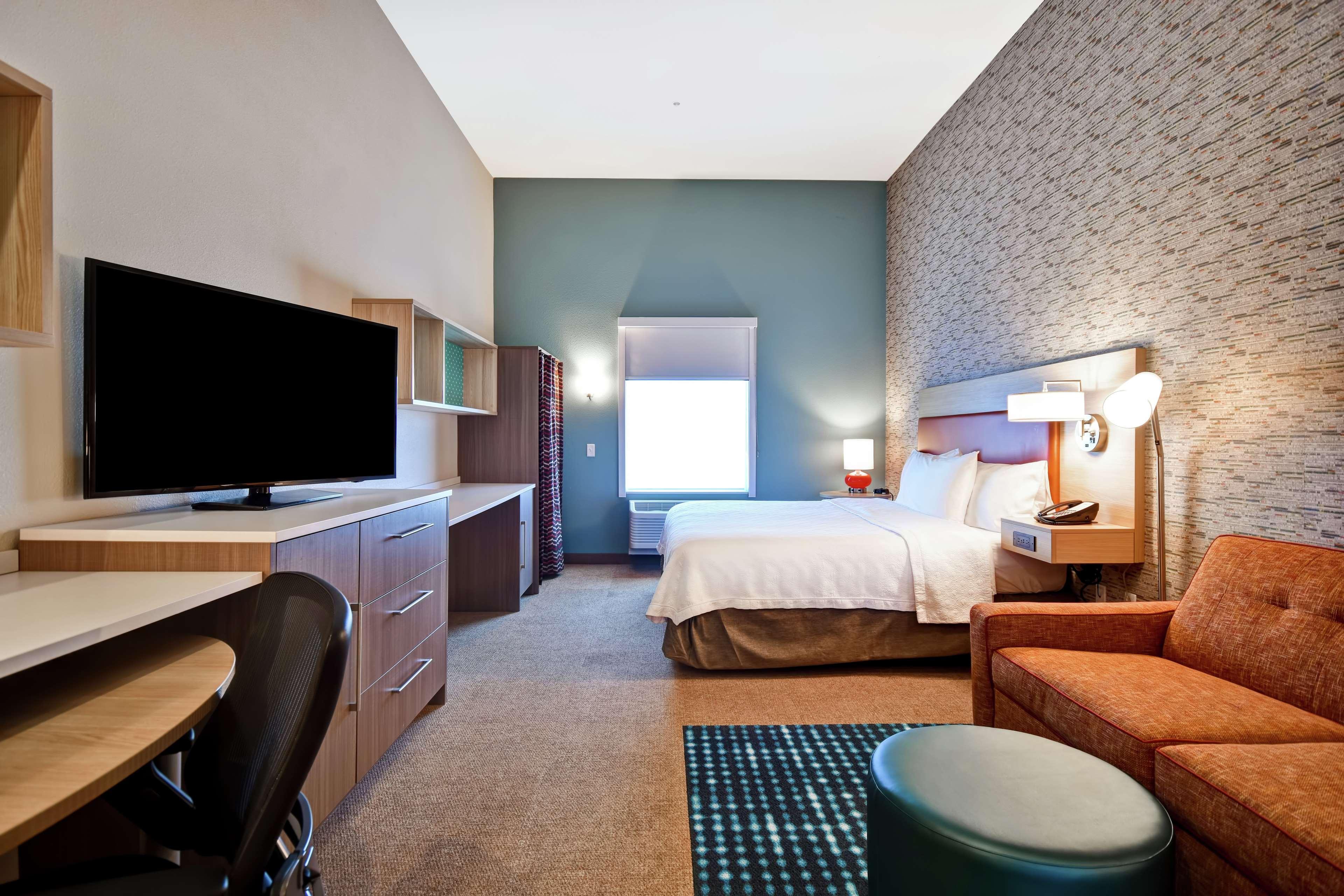 Home2 Suites By Hilton Victorville Exterior photo